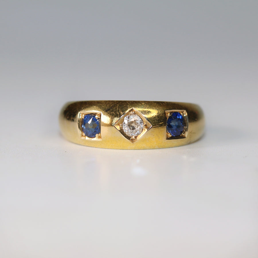 18ct Yellow Gold Sapphire & Diamond Ring