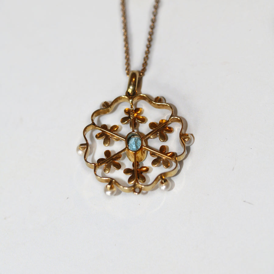 15ct Yellow Gold Aquamarine & Seed Pearl Pendant