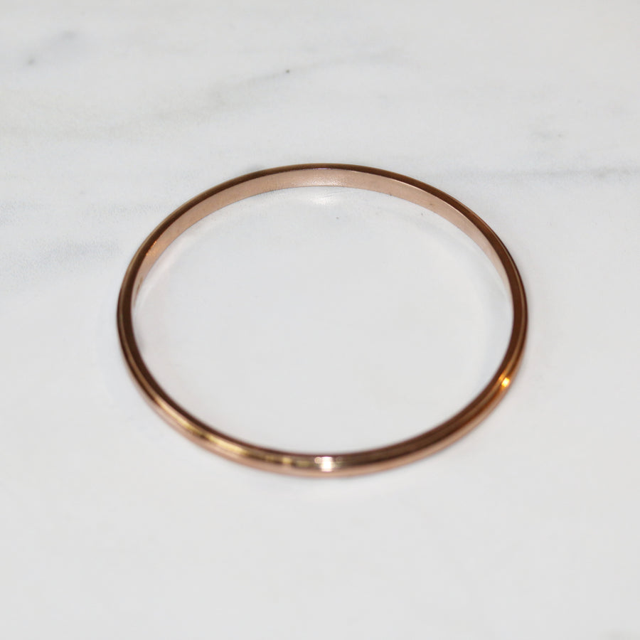 Antique Chester 9ct rose gold bangle