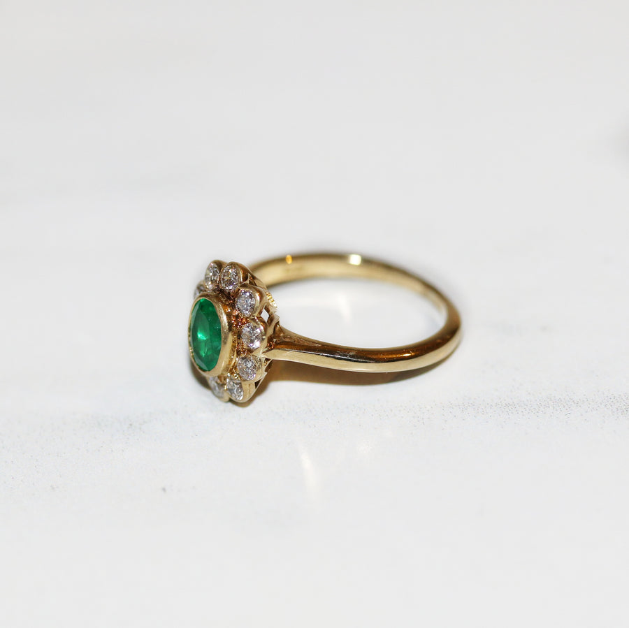 18ct Yellow Gold Emerald & Diamond Cluster Ring