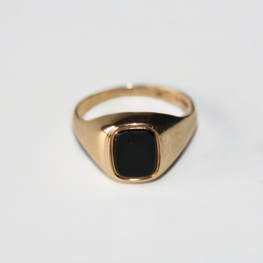 9ct Yellow Gold Black Onyx Signet Ring