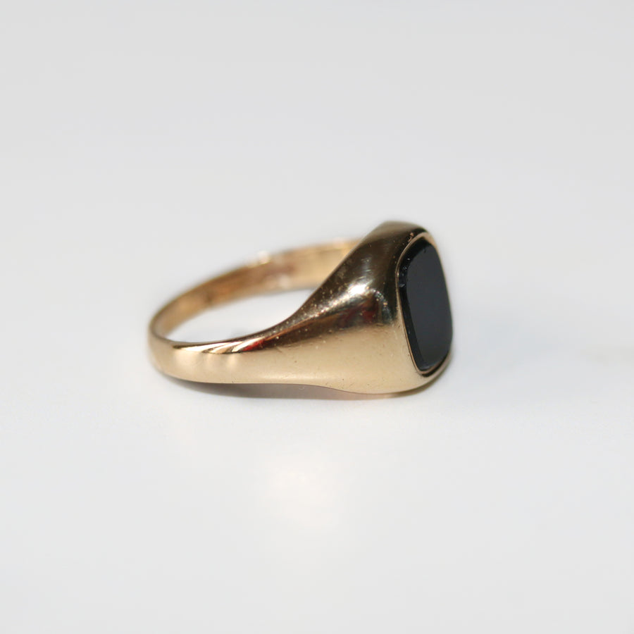 9ct Yellow Gold Black Onyx Signet Ring