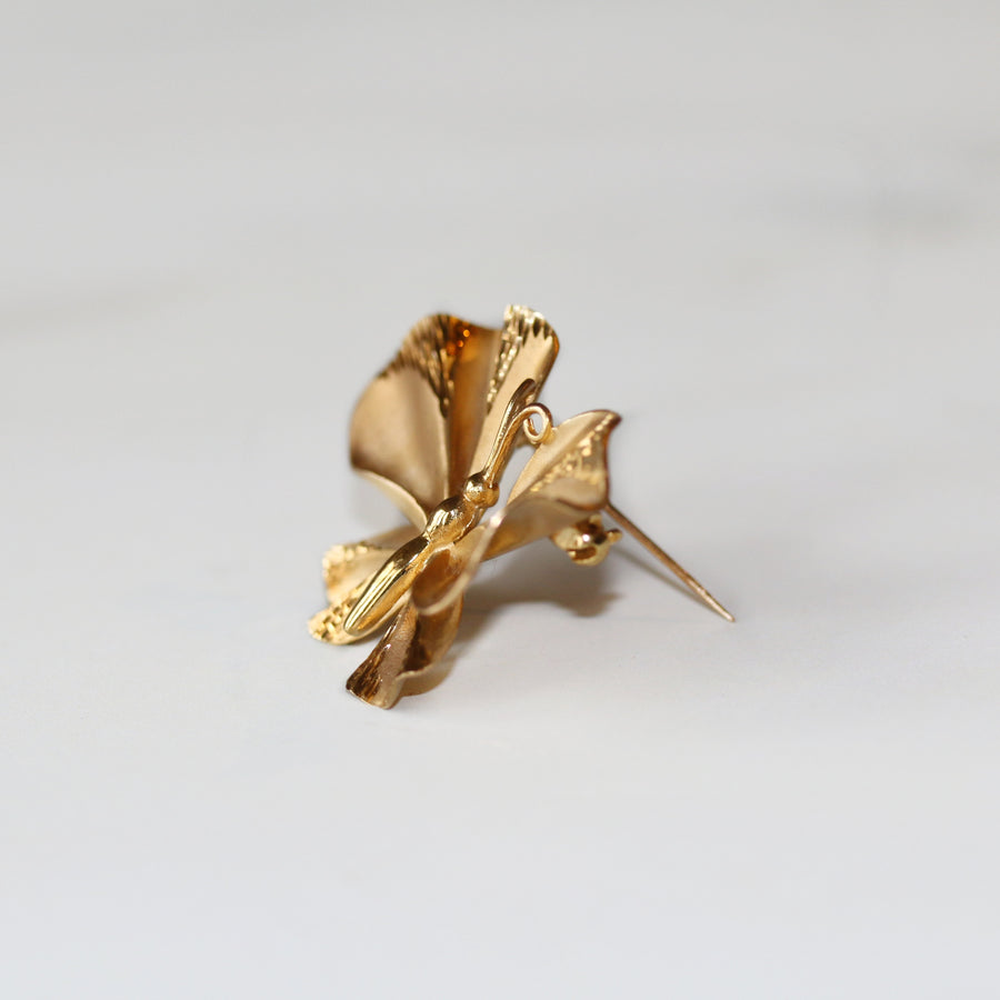 9ct yellow gold butterfly brooch