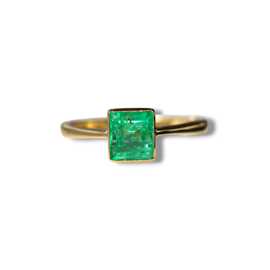 18ct Yellow Gold Emerald Ring