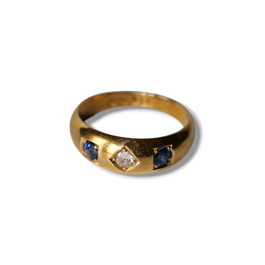 18ct Yellow Gold Sapphire & Diamond Ring