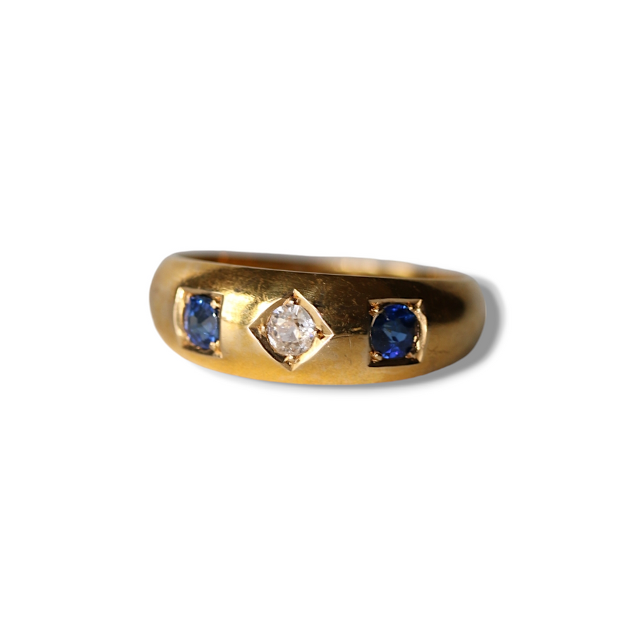 18ct Yellow Gold Sapphire & Diamond Ring